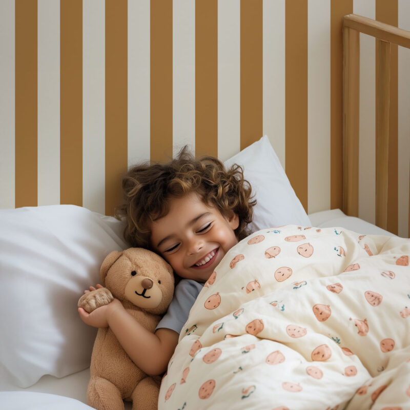 Papier peint à rayures verticales caramel et beige