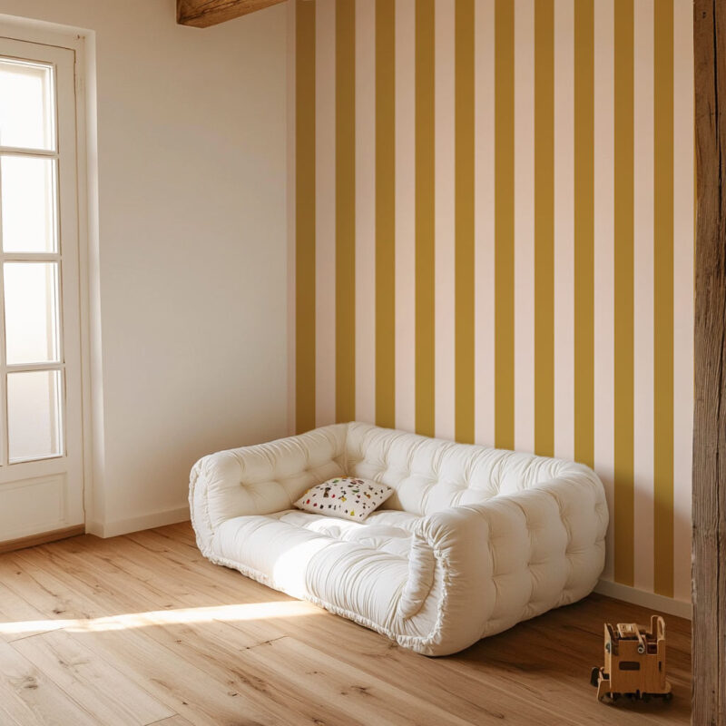 Papier peint salon rayures moutarde et beige