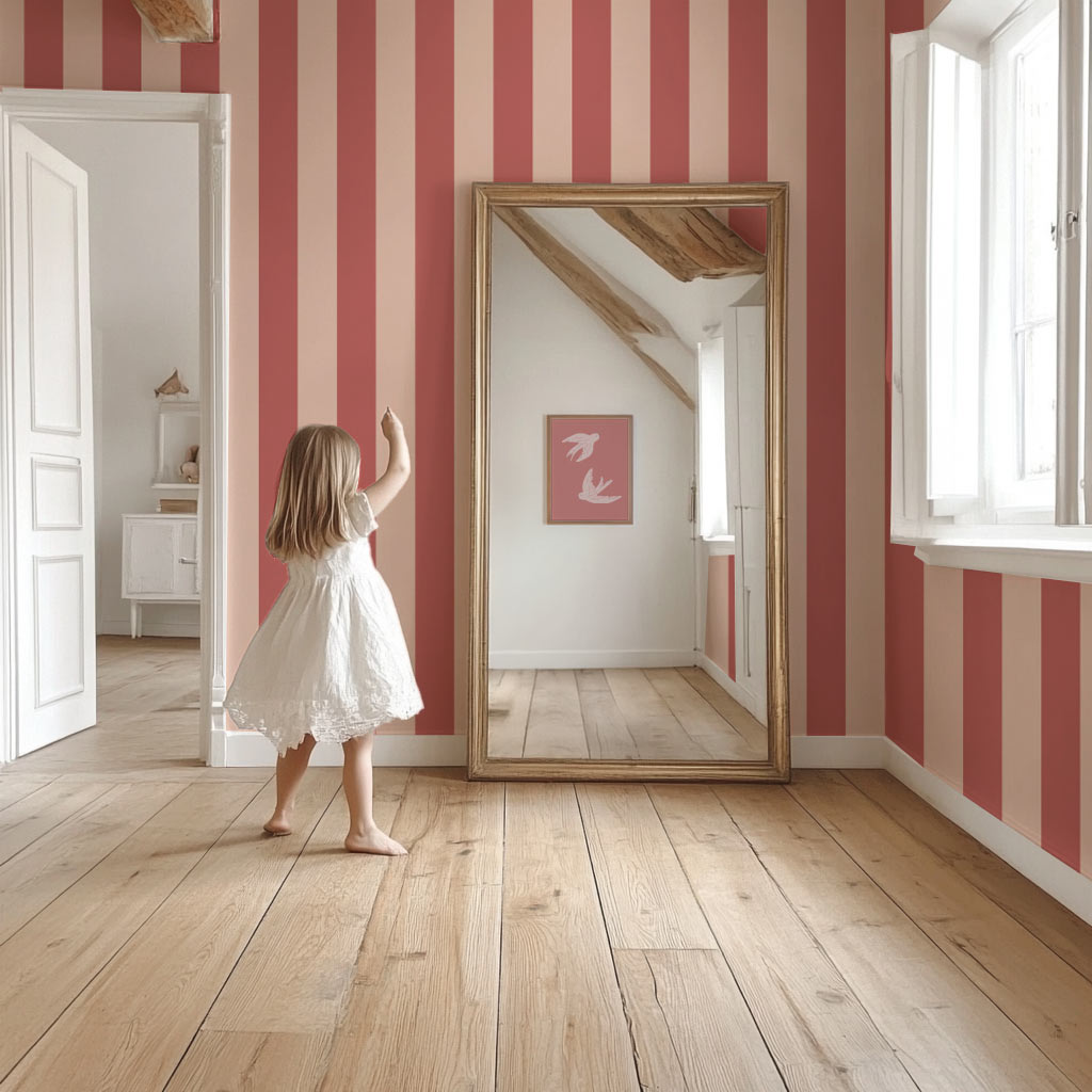 Papier peint chambre fille rayures rose