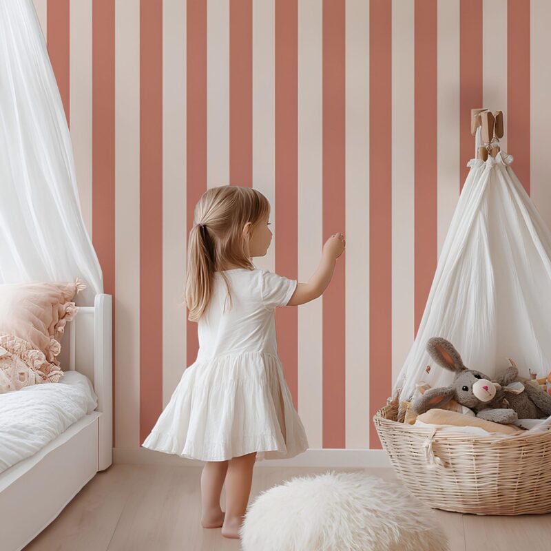 Papier peint rayure rose enfant