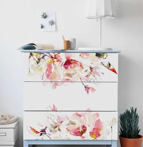 Inspiration commode en papier peint pour enfant